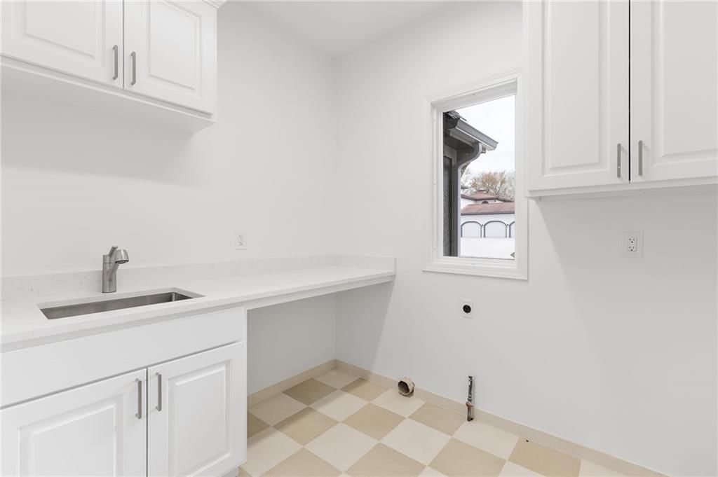 5506 W 82nd Terrace — photo 43