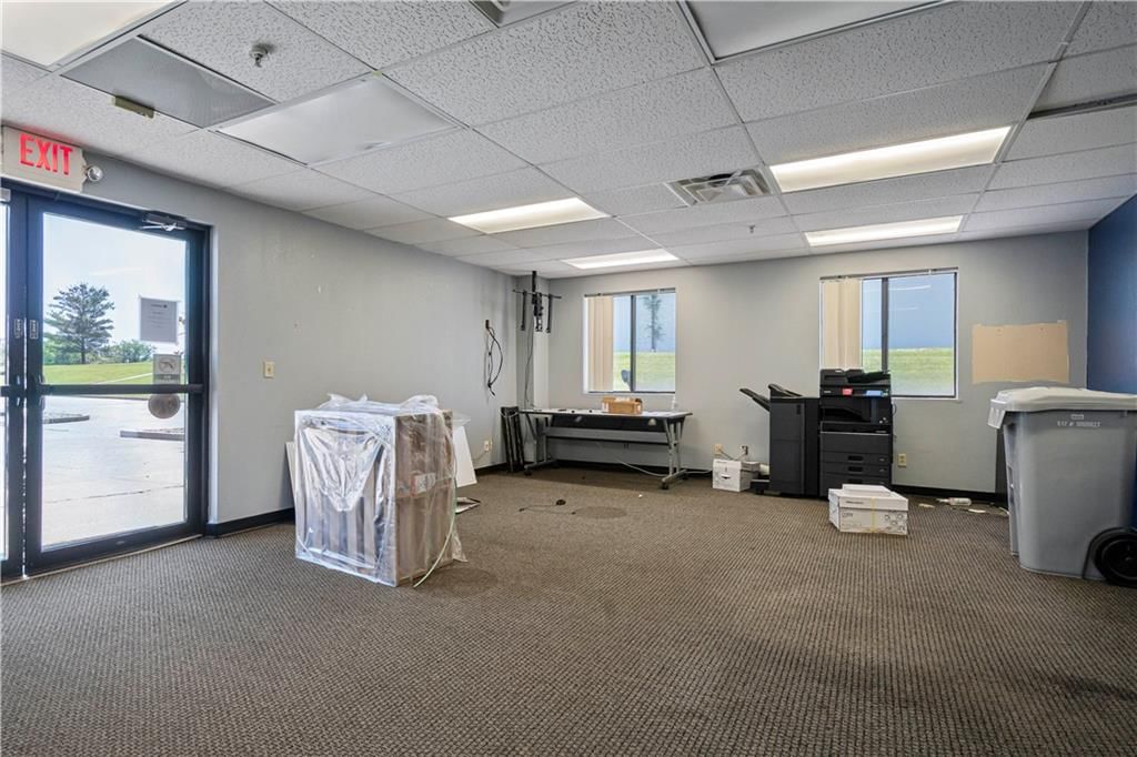 5804 Corporate Drive — photo 14