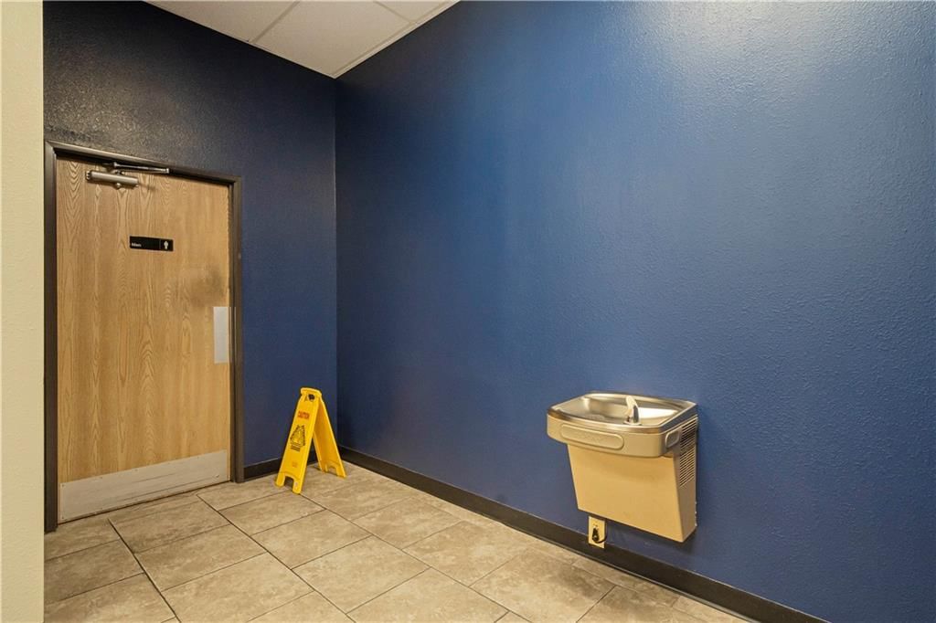 5804 Corporate Drive — photo 26