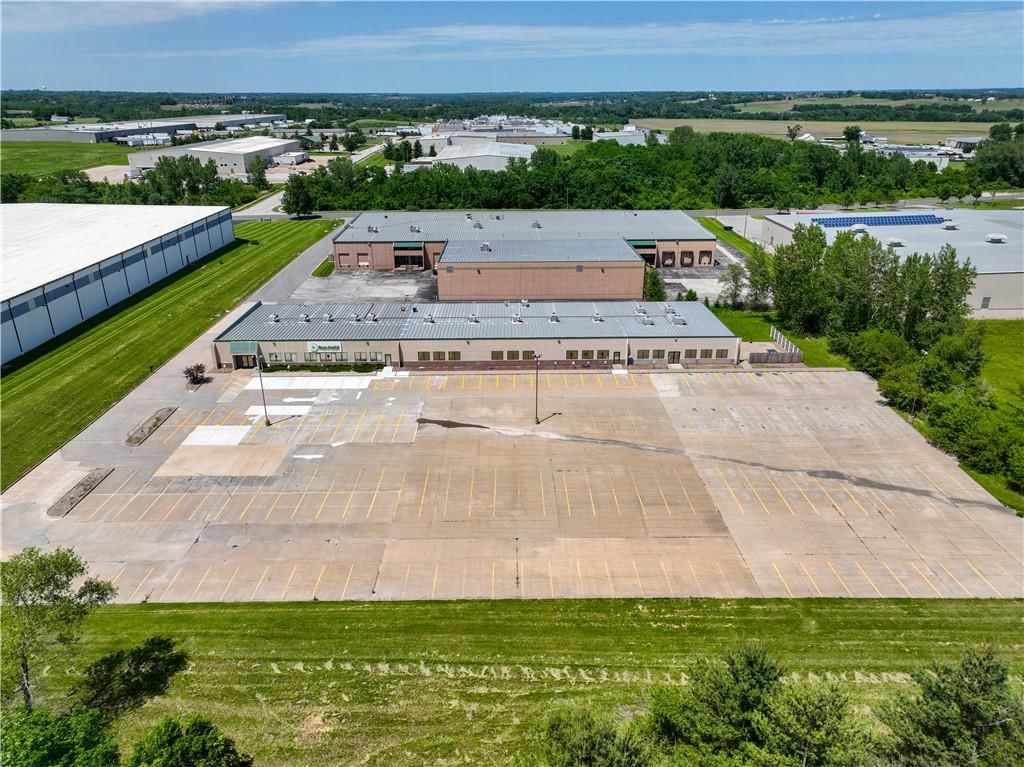 5804 Corporate Drive — photo 4