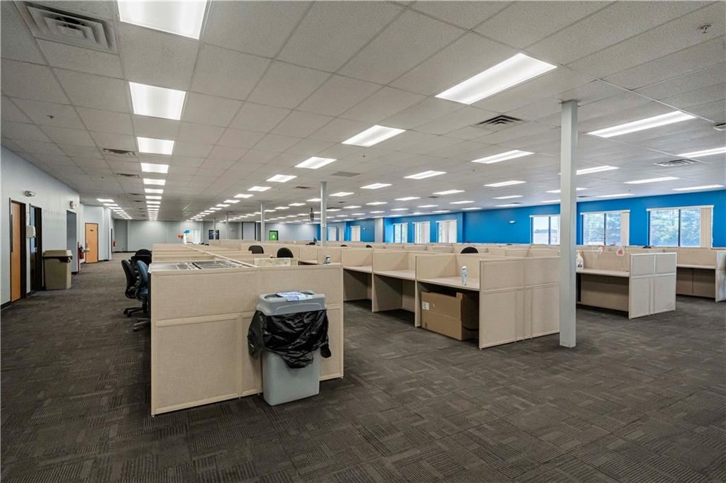 5804 Corporate Drive — photo 31