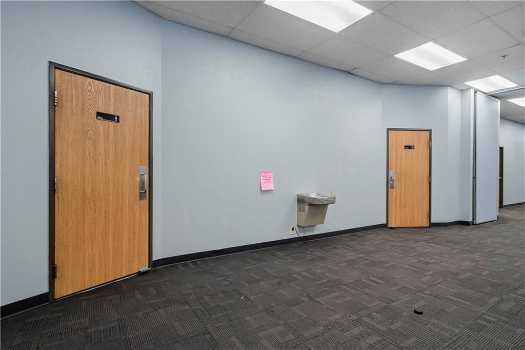 5804 Corporate Drive — photo 38