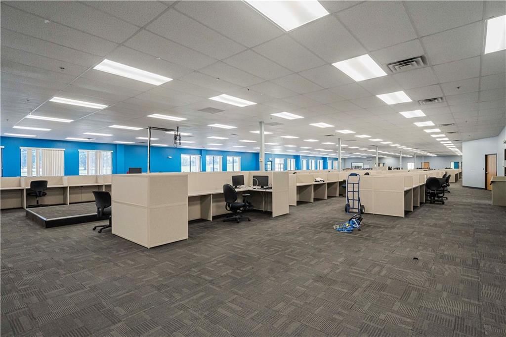 5804 Corporate Drive — photo 41