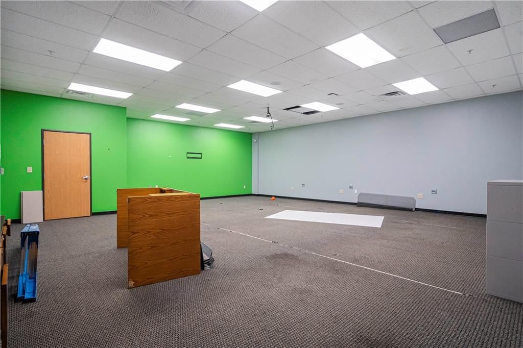 5804 Corporate Drive — photo 49