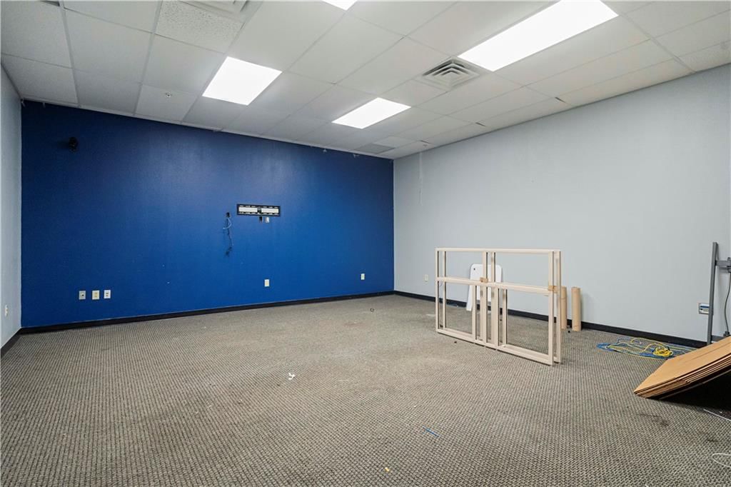 5804 Corporate Drive — photo 52
