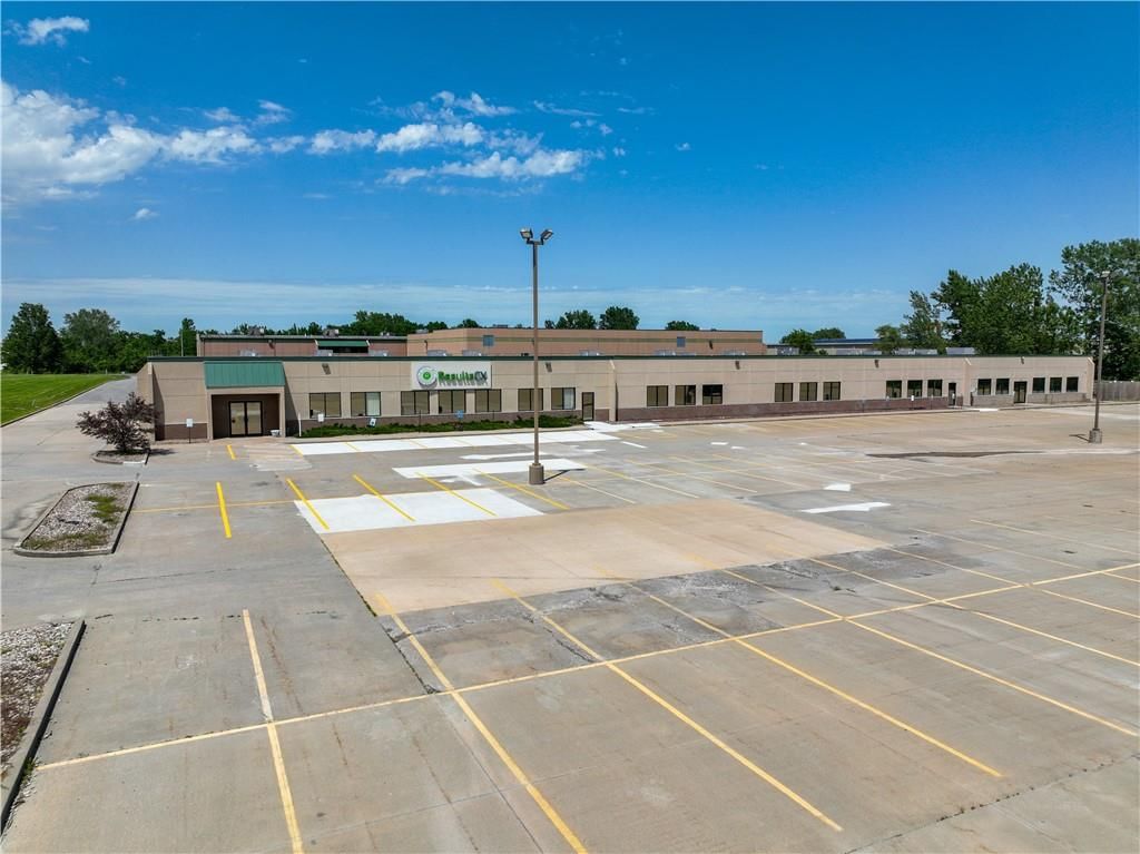 5804 Corporate Drive — photo 8