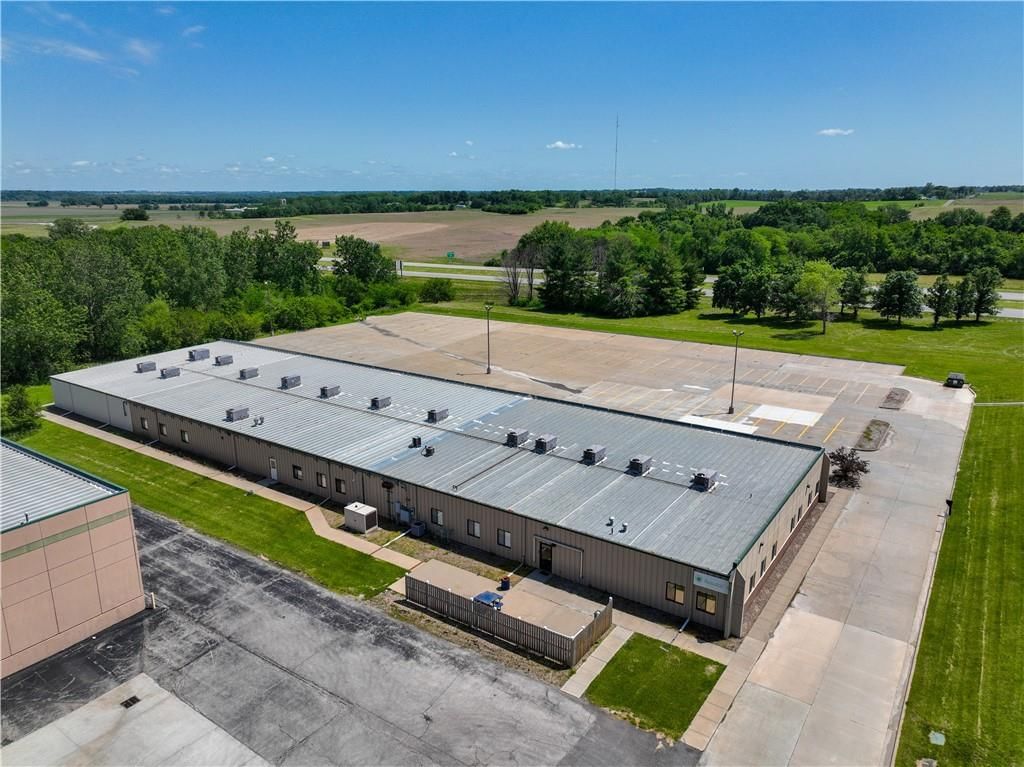 5804 Corporate Drive — photo 10