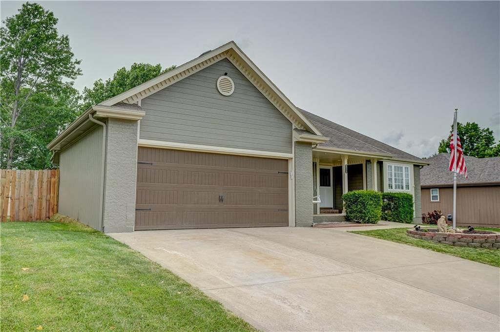 2113 NW Anchor Pointe Drive — photo 2