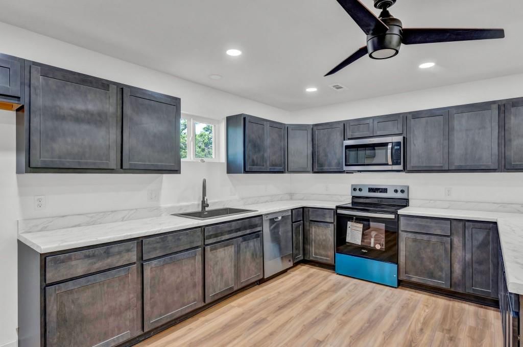502 S 14th Street — photo 11