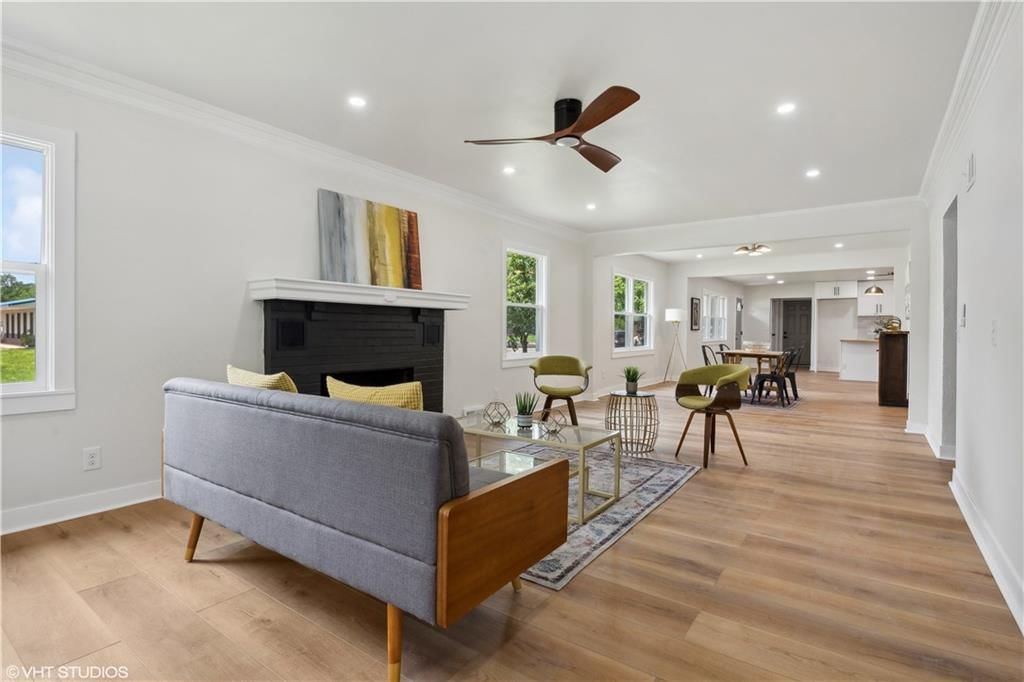 702 E Market Street — photo 12