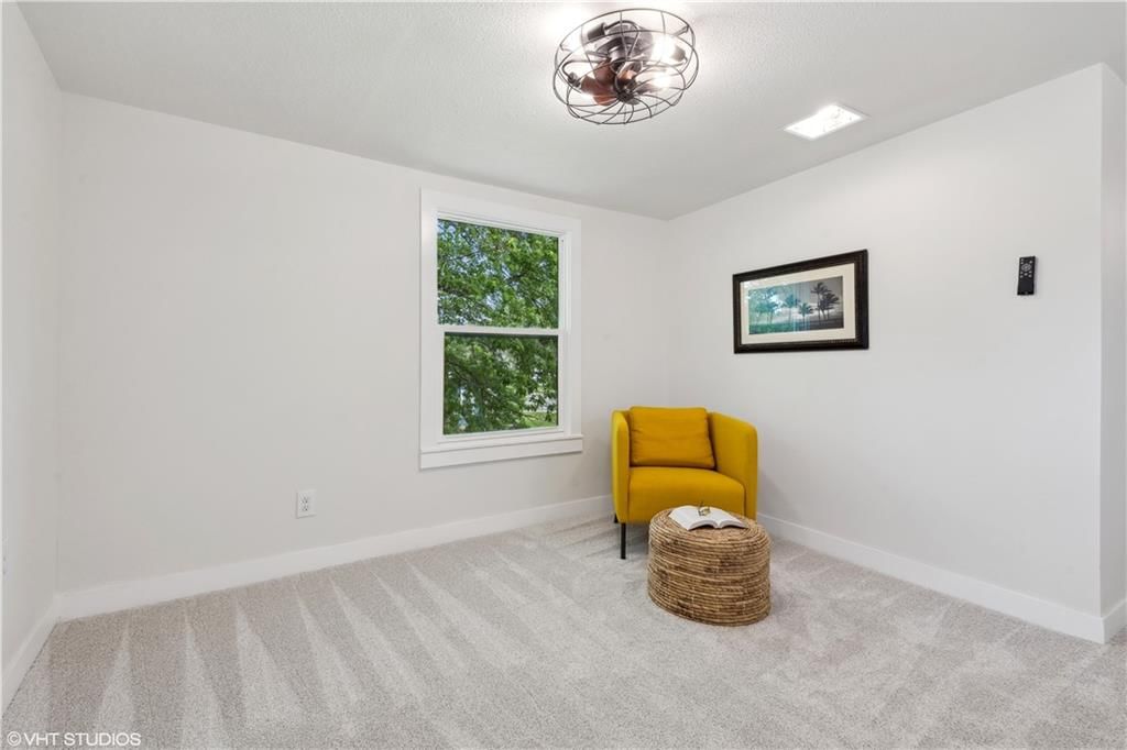 702 E Market Street — photo 19