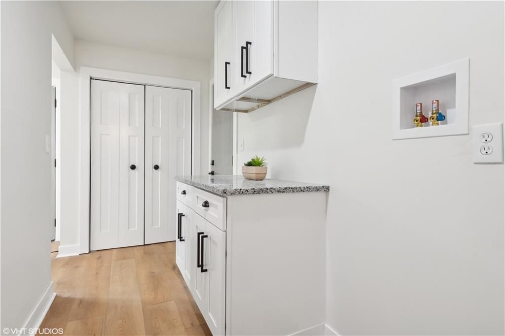 702 E Market Street — photo 31