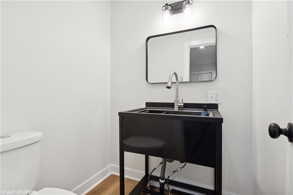 702 E Market Street — photo 32