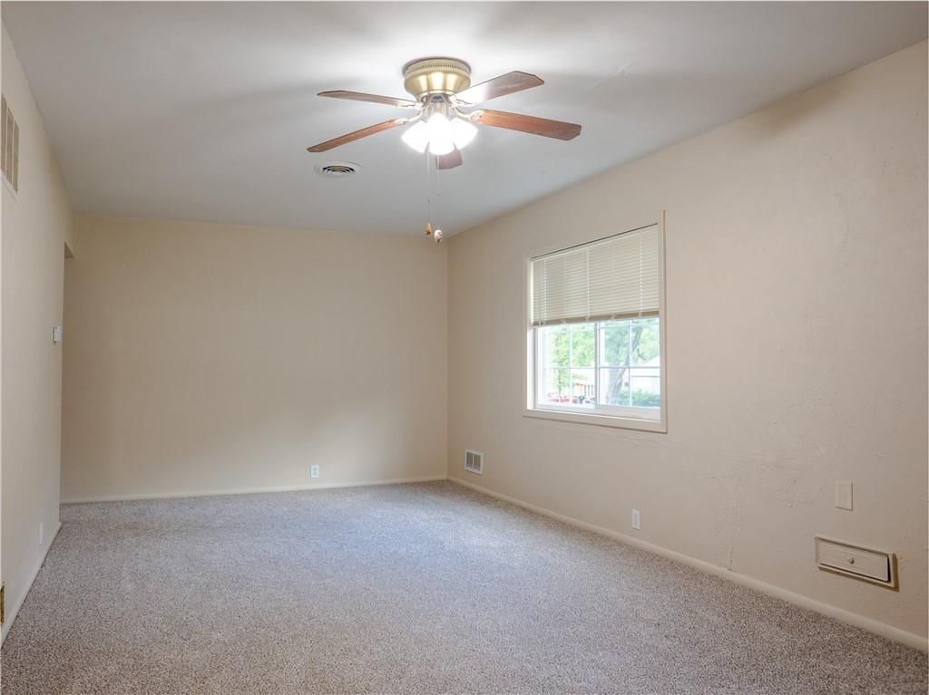10814 Newton Avenue — photo 12