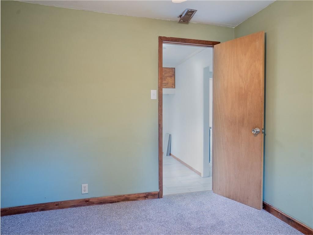10814 Newton Avenue — photo 20