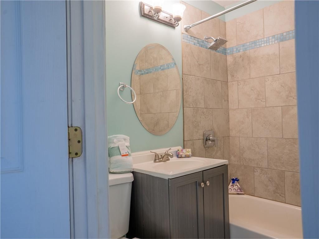 10814 Newton Avenue — photo 24