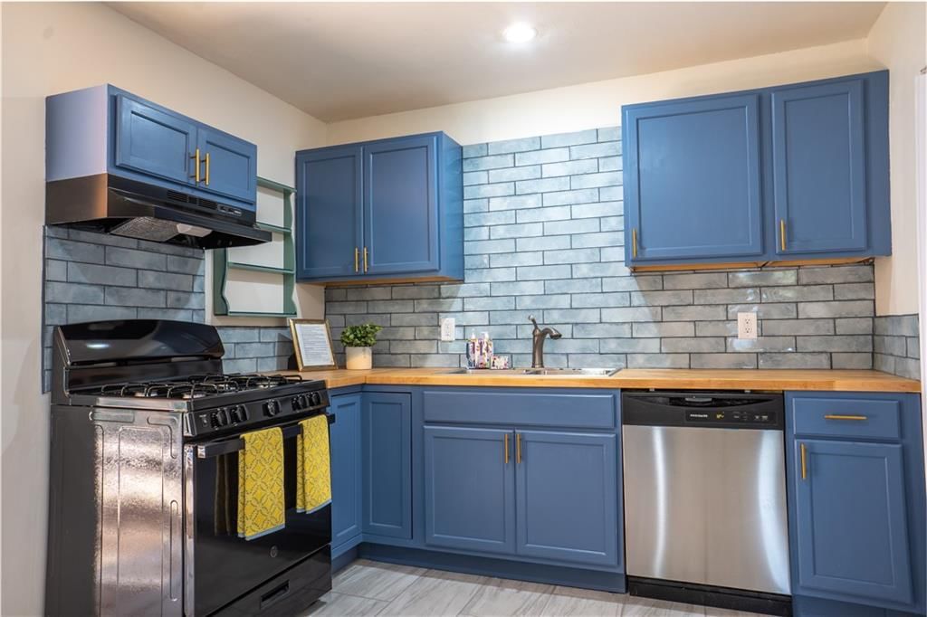 10814 Newton Avenue — photo 29