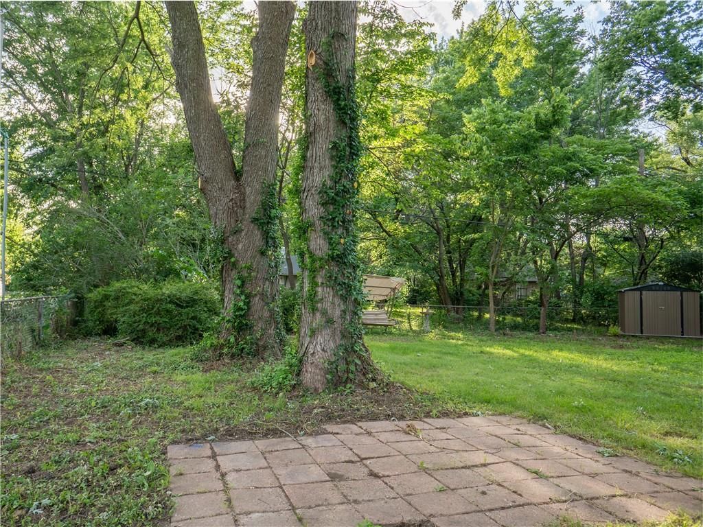 10814 Newton Avenue — photo 46