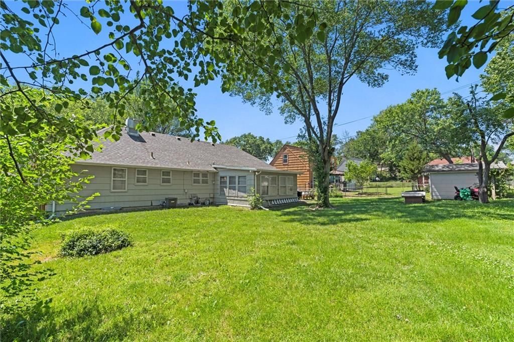 13617 Applewood Drive — photo 22