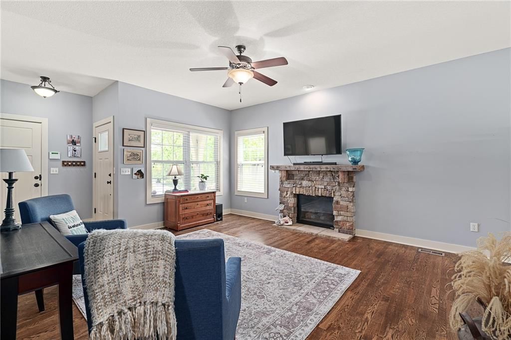 15804 Lowell Lane — photo 15