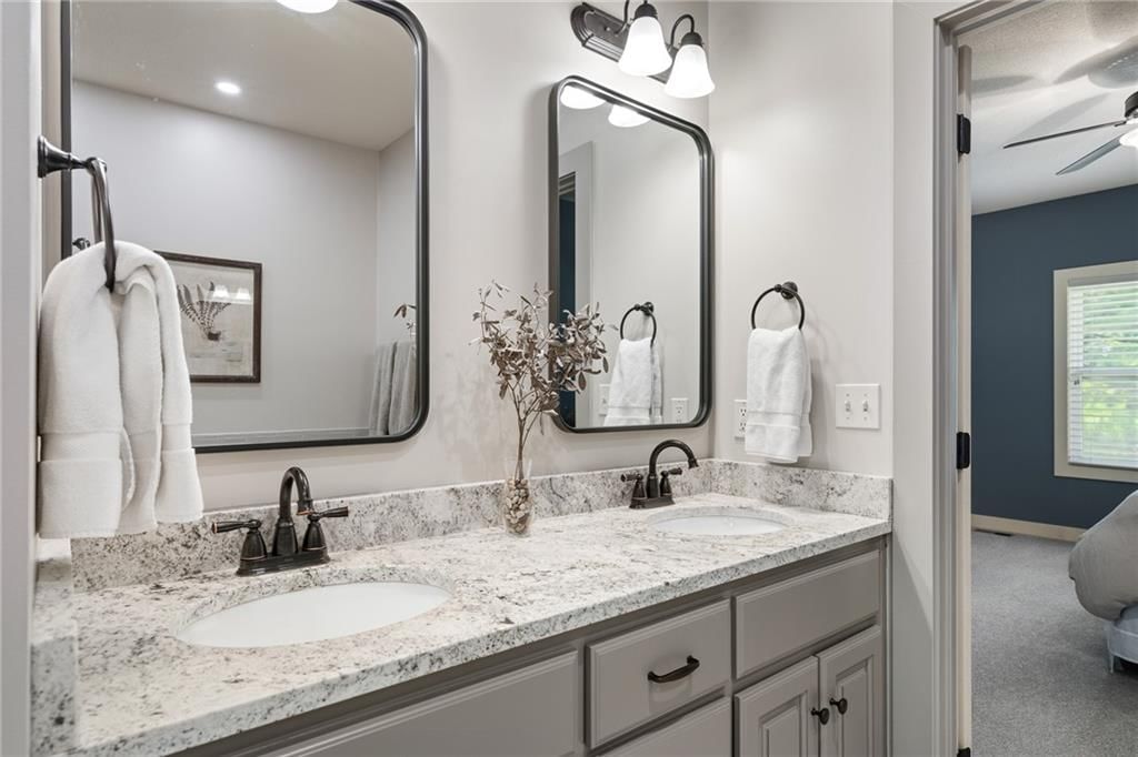 15804 Lowell Lane — photo 31
