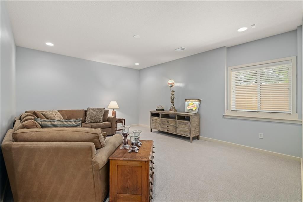 15804 Lowell Lane — photo 35