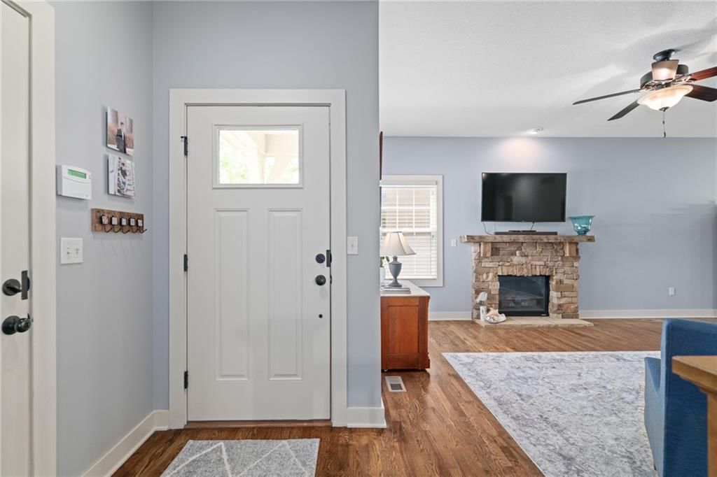 15804 Lowell Lane — photo 10