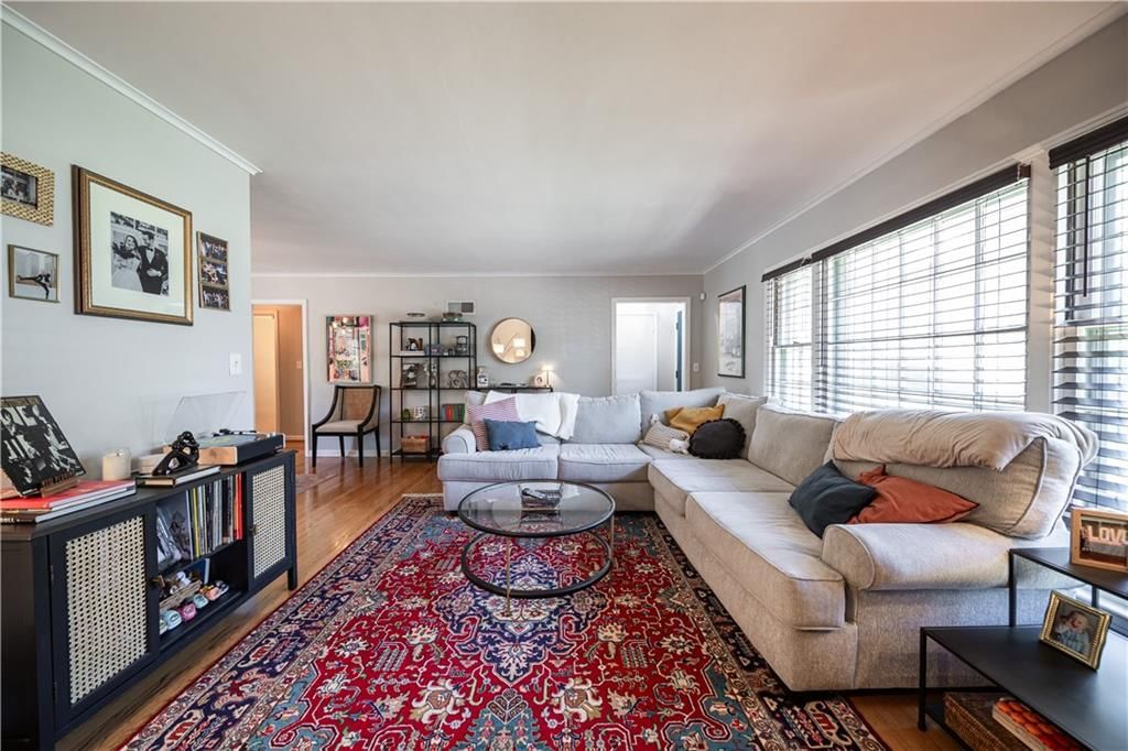 404 E 65th Terrace — photo 8
