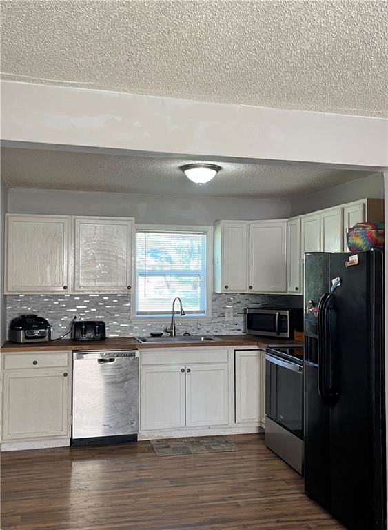 17233 Chestnut Drive — photo 11