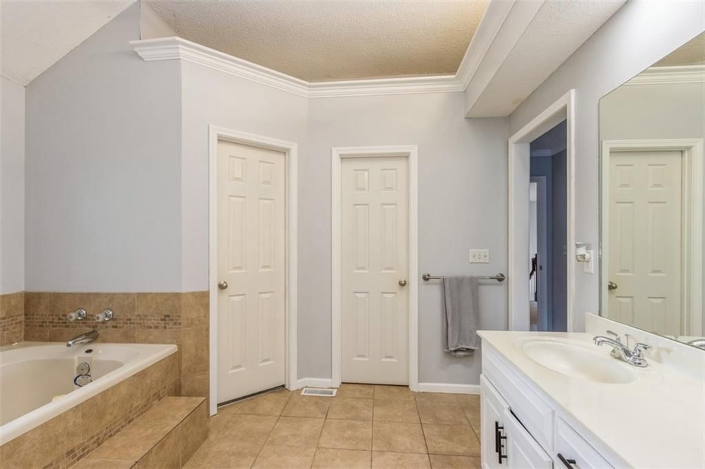 12800 Garnett Street — photo 23