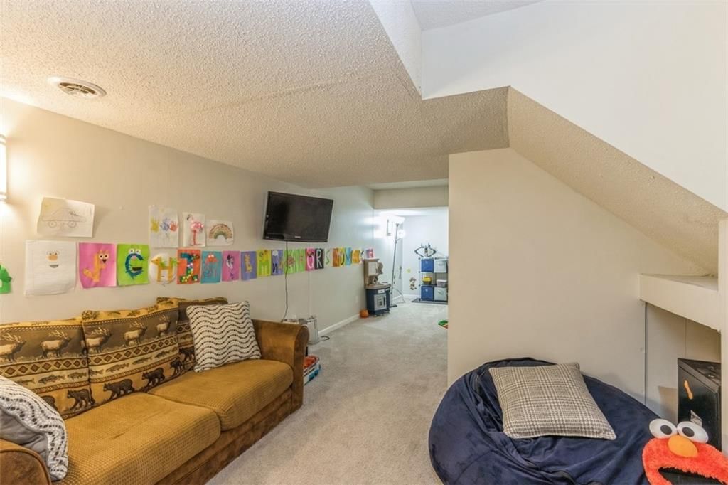 12800 Garnett Street — photo 32