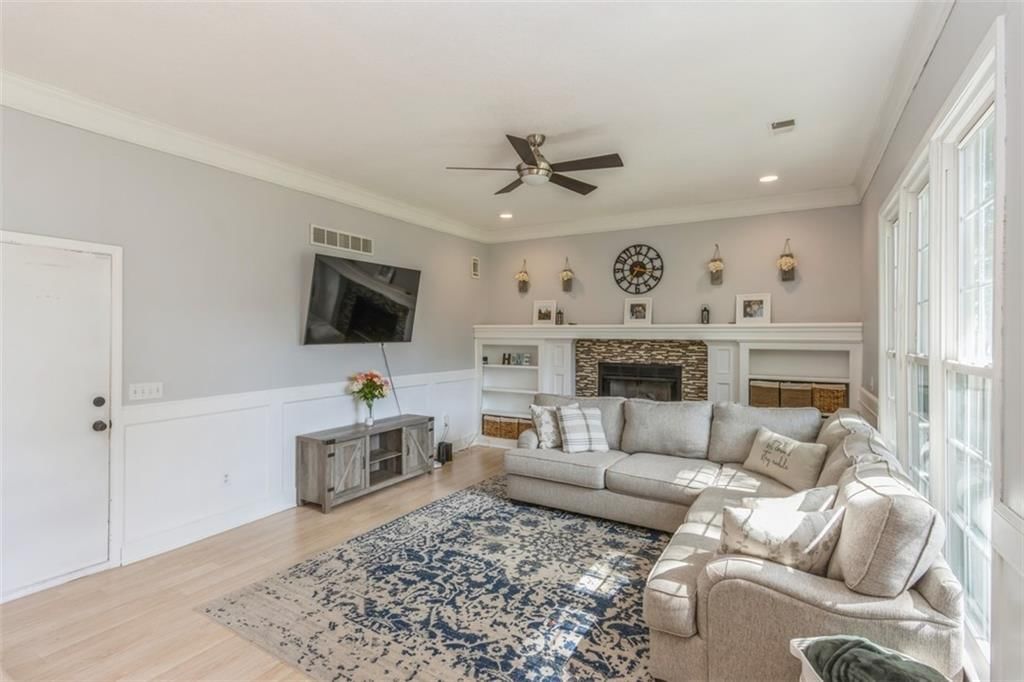 12800 Garnett Street — photo 7
