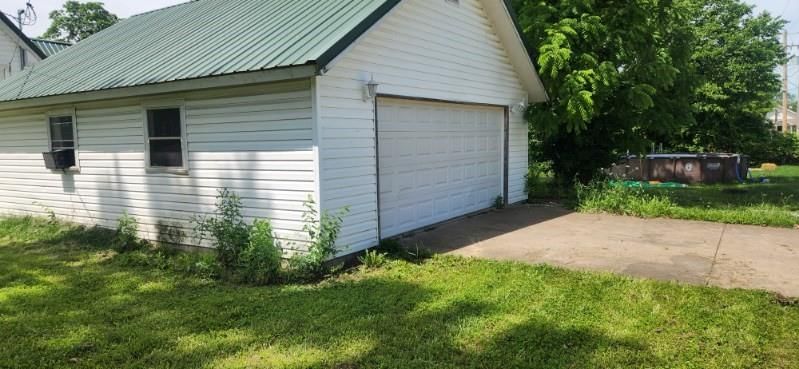 246 E 14th Street — photo 23