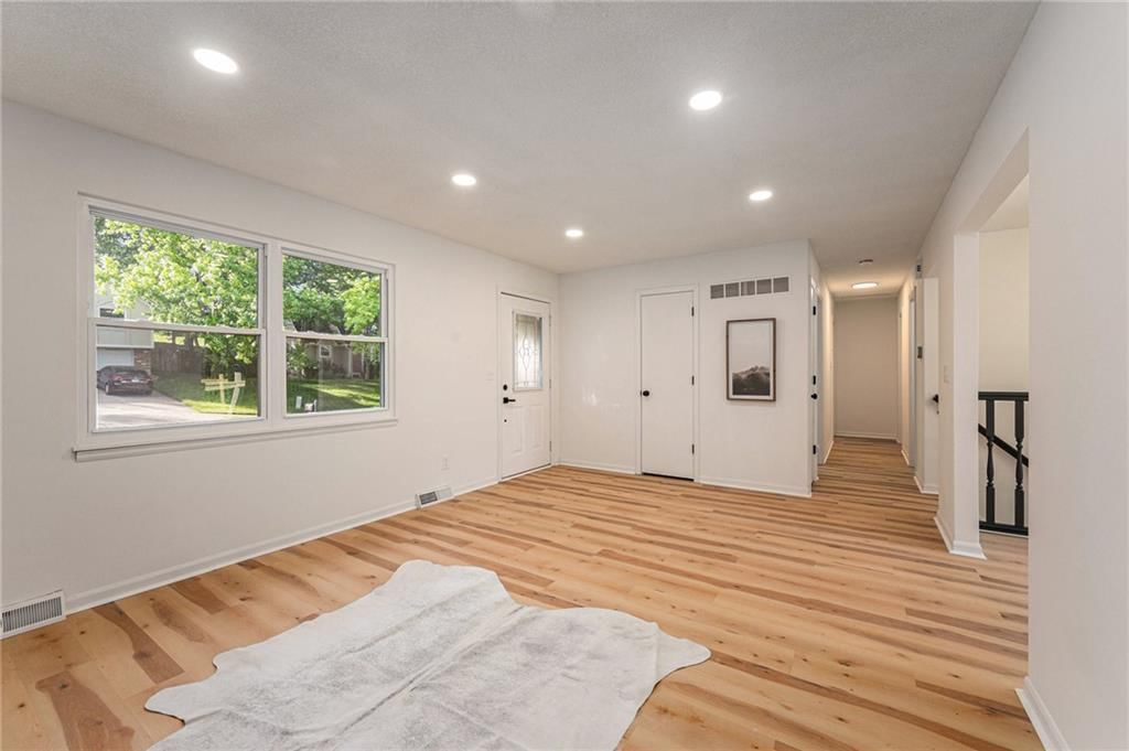 6704 NW 67th Terrace — photo 9