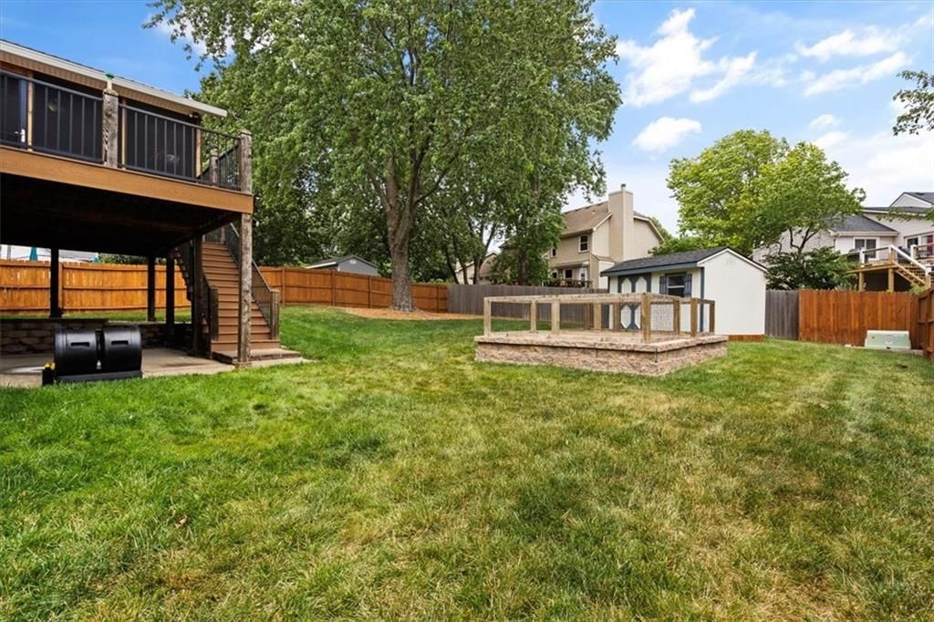 932 E Oakview Street — photo 25