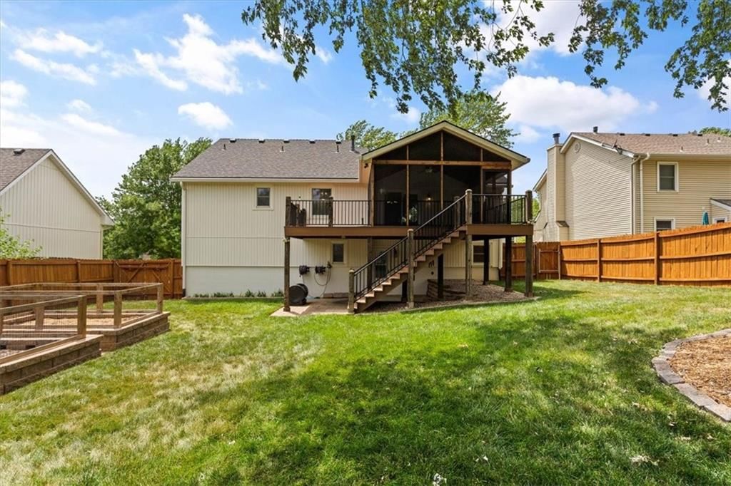 932 E Oakview Street — photo 26