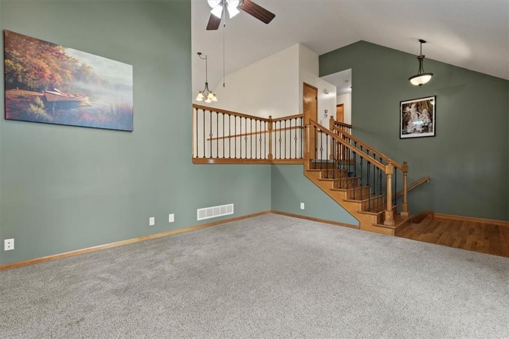932 E Oakview Street — photo 4