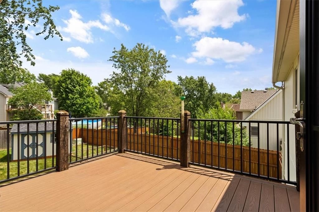 932 E Oakview Street — photo 8