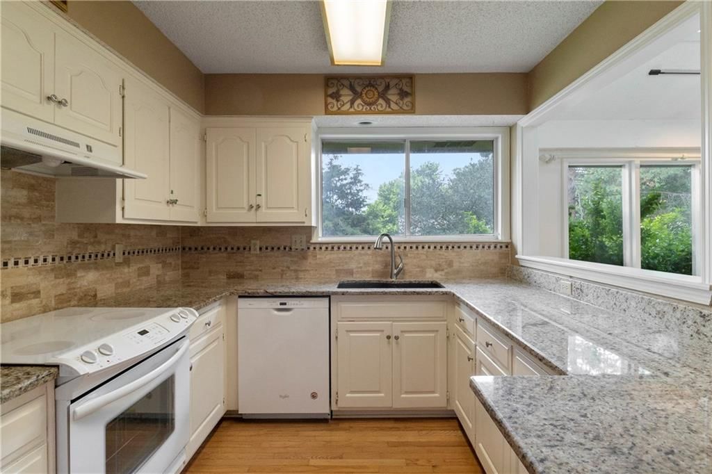 14228 S Sycamore Drive — photo 12