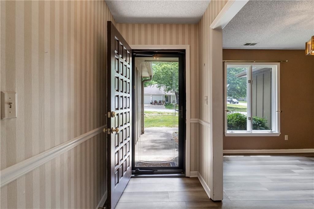 14228 S Sycamore Drive — photo 3