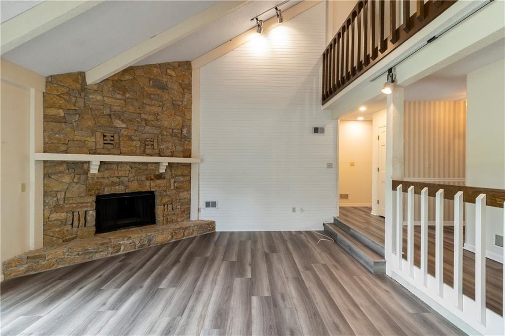 14228 S Sycamore Drive — photo 9