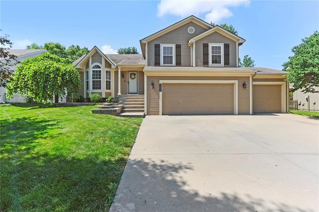 10611 NE 101st Street, Kansas City, MO