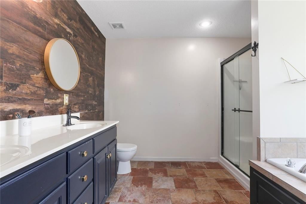 10611 NE 101st Street — photo 17
