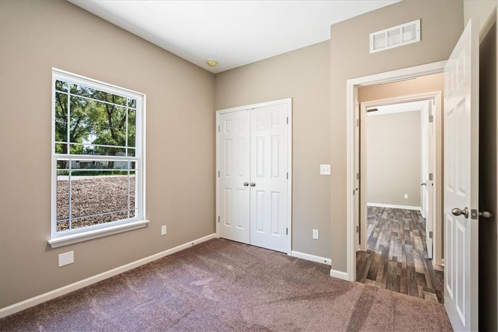829 E 8th Street — photo 13
