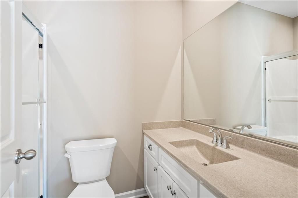829 E 8th Street — photo 16