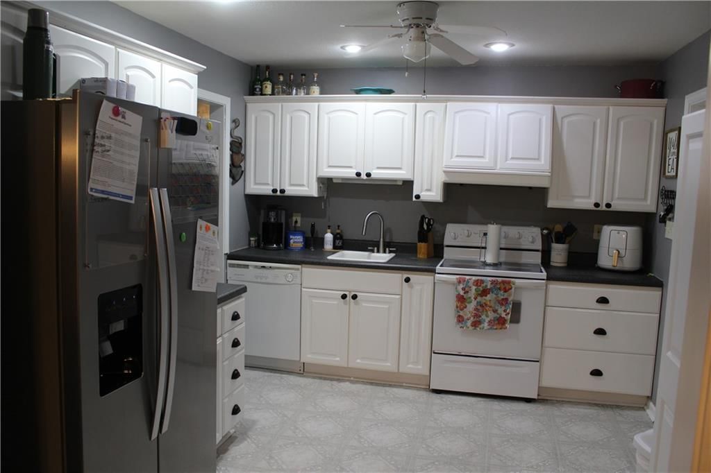 200 W Putnam Street — photo 5