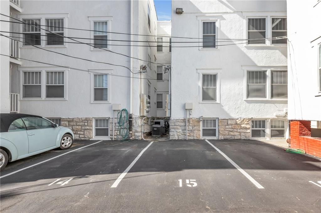 404 E 43rd Street — photo 13