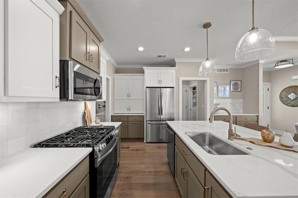 8259 Aurora Street — photo 10
