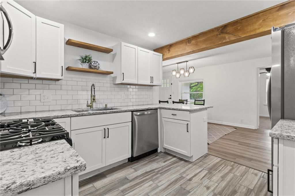 6800 N Holmes Street — photo 11