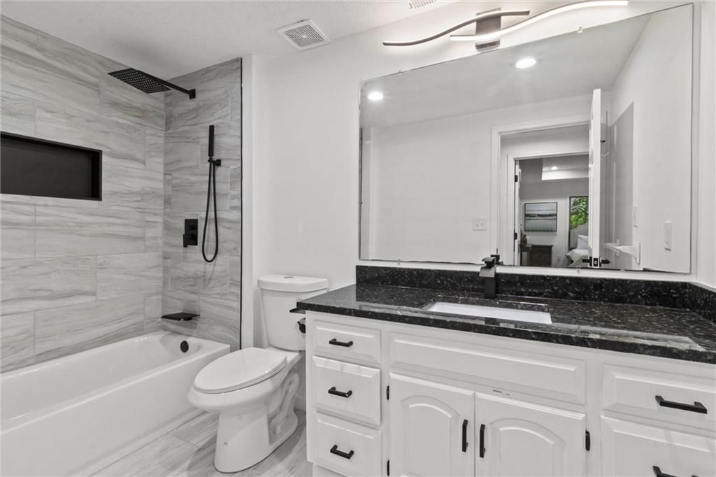 6800 N Holmes Street — photo 18